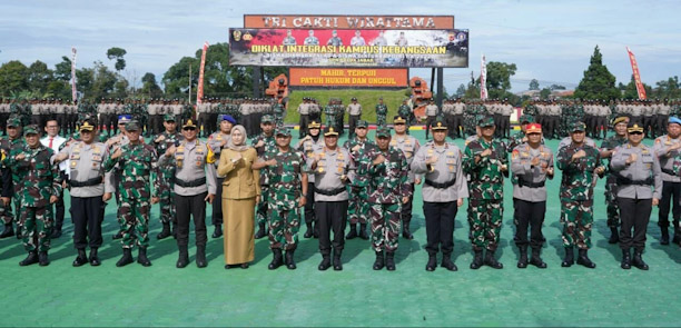 Kapolda Jabar Pimpin Upacara Diklat Integrasi Kampus Kebangsaan Tni